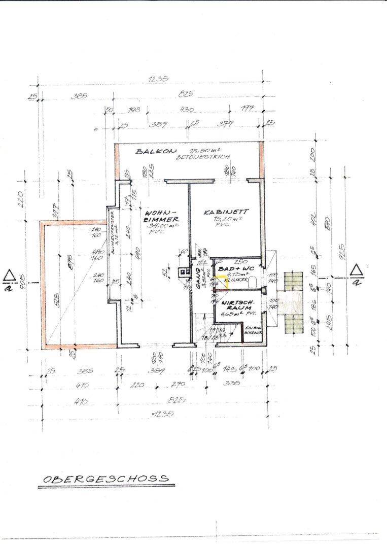 Grundriss des Obergeschosses mit Wohnzimmer, Balkon, Bad und weiterem Kabinett.