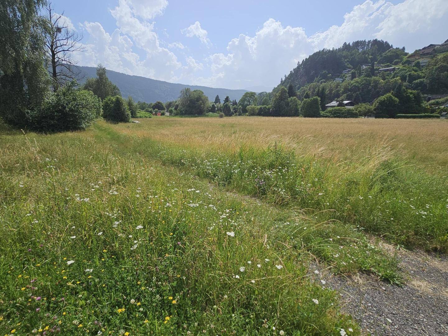Zufahrt vorhanden