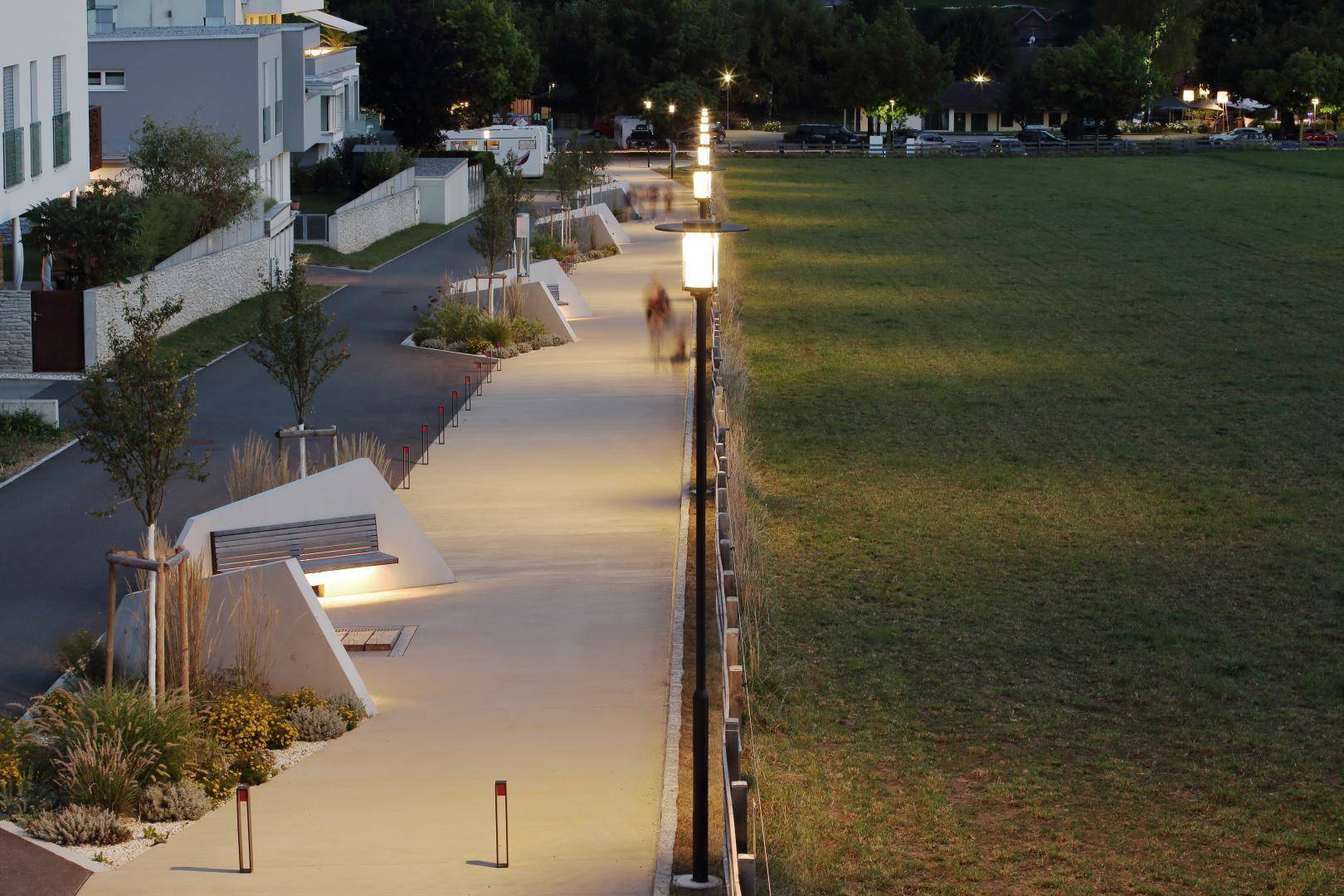 Promenade bei Nacht