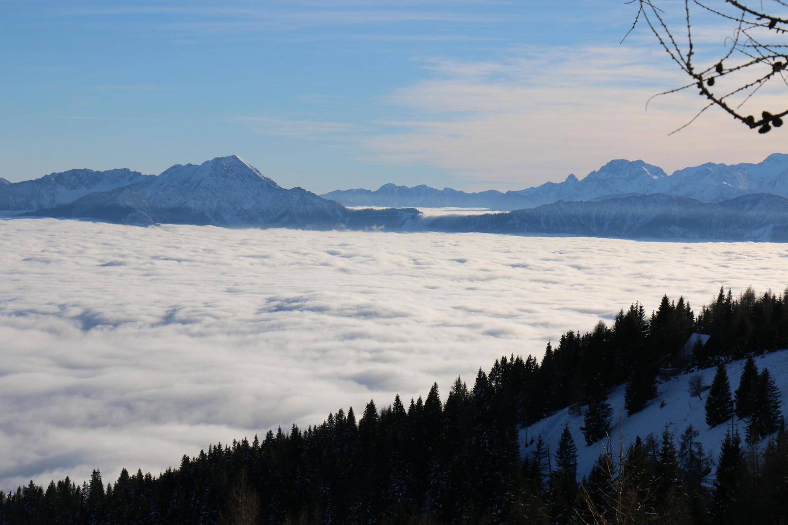 über den Wolken