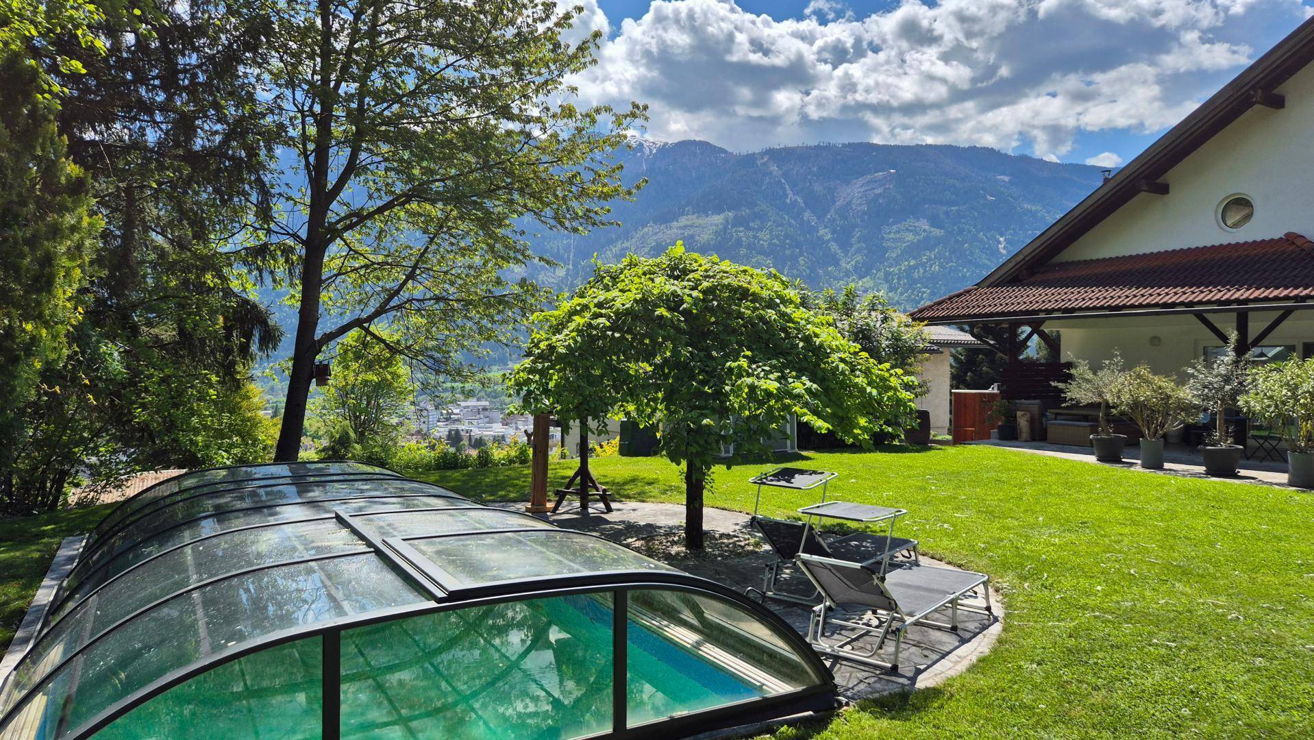 Pool mit Ausblick