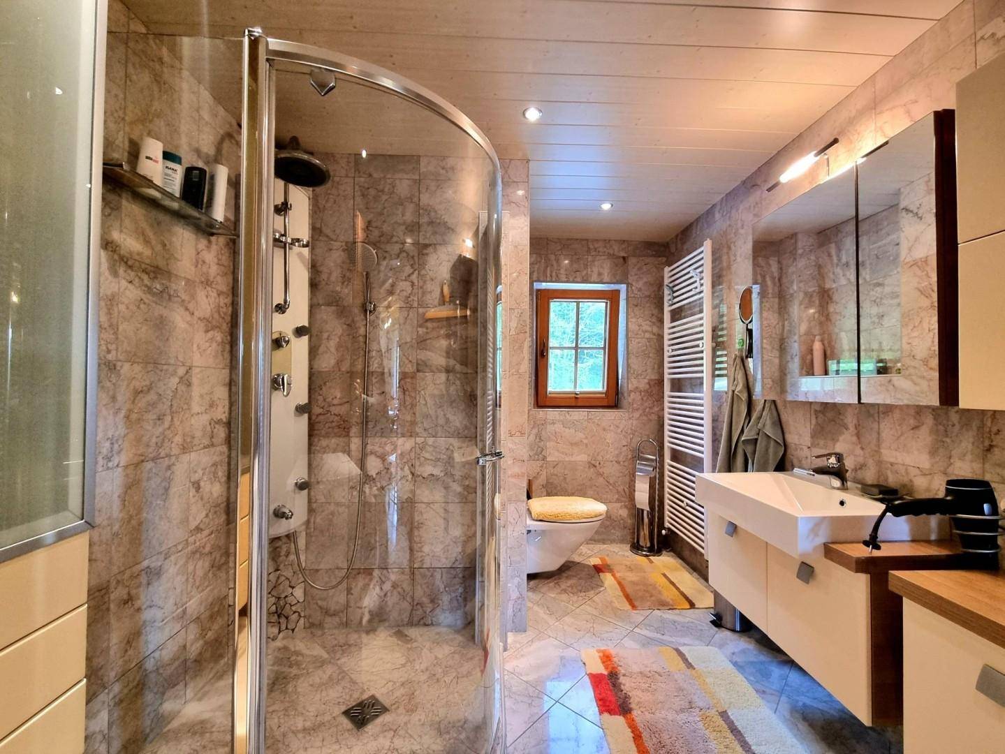 Badezimmer 1 OG