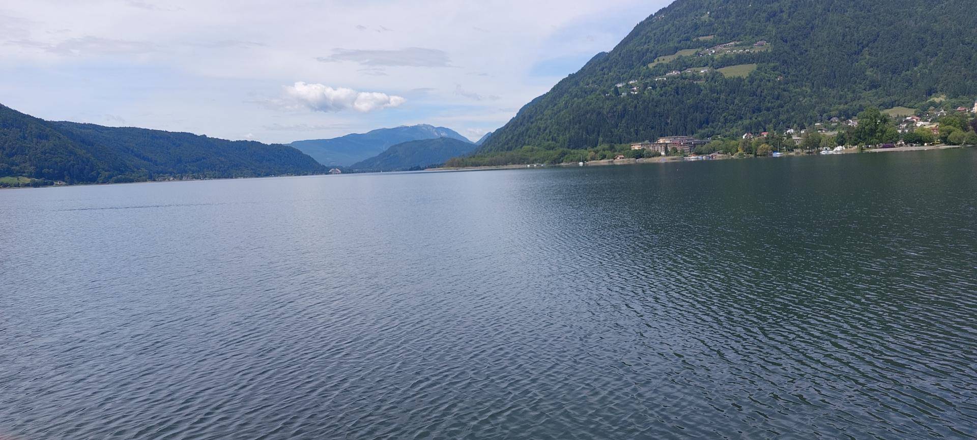 Blick über den Ossiacher See