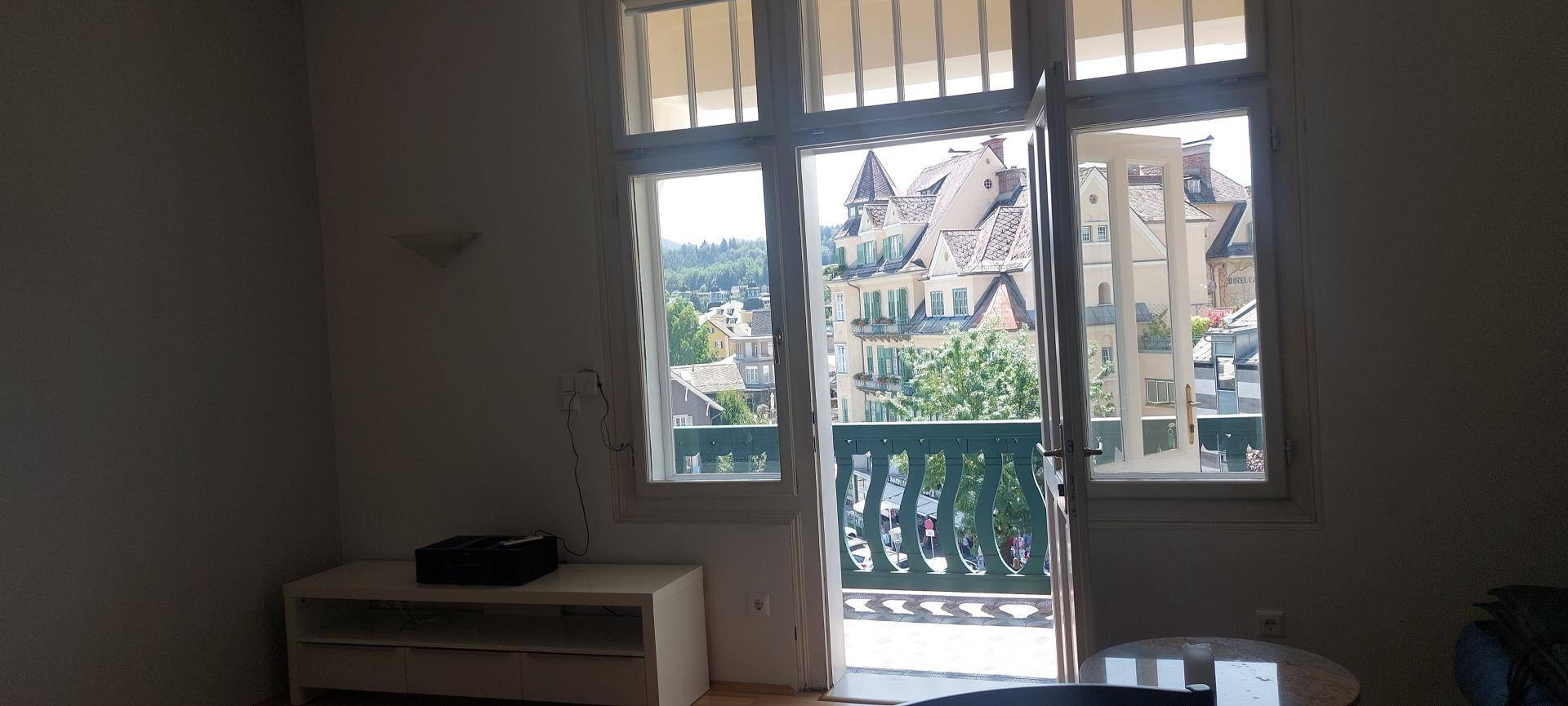 Wohnraum mit Loggia