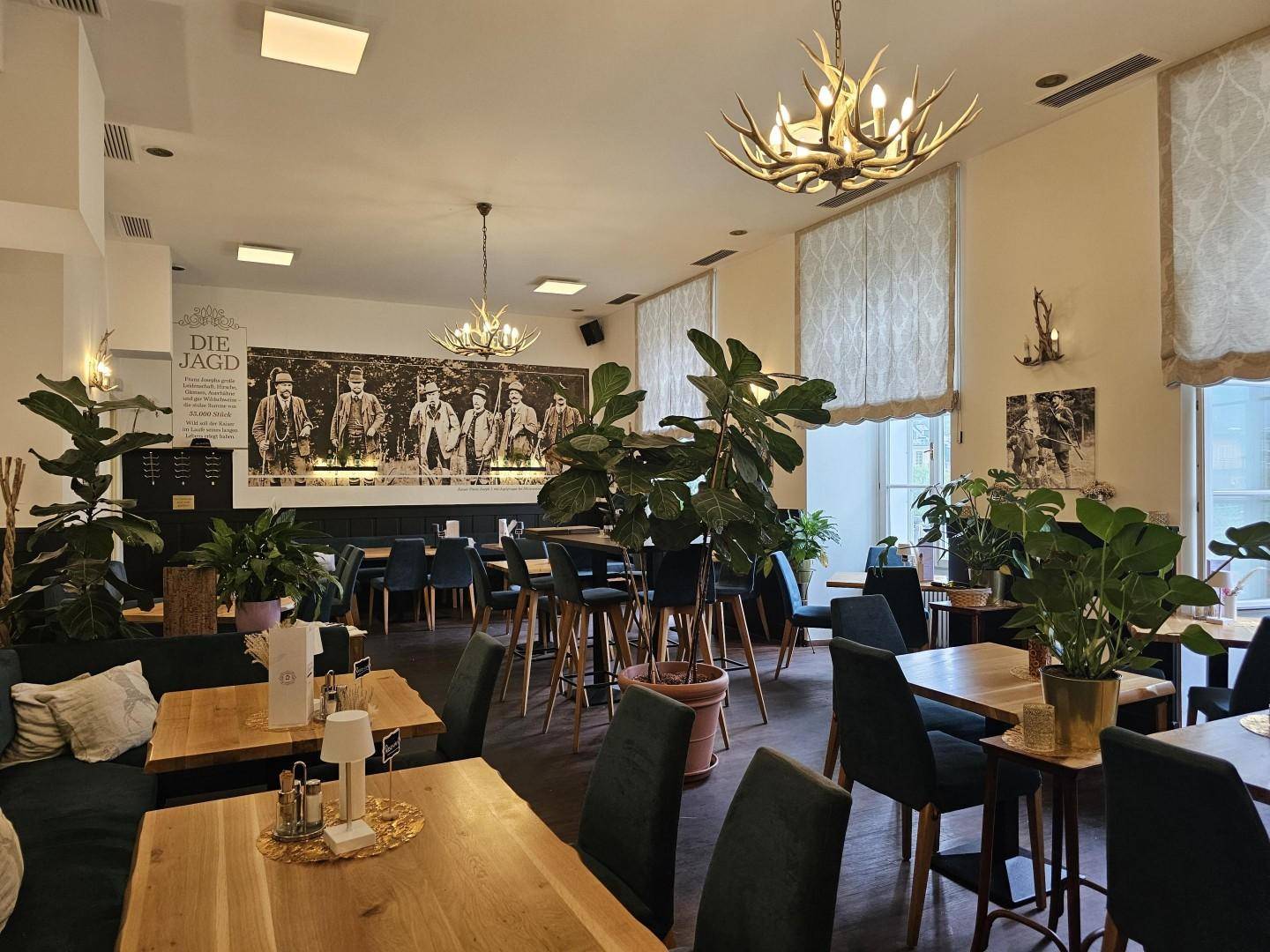 Stilvolle Einrichtung im Restaurant "Jagdstube"