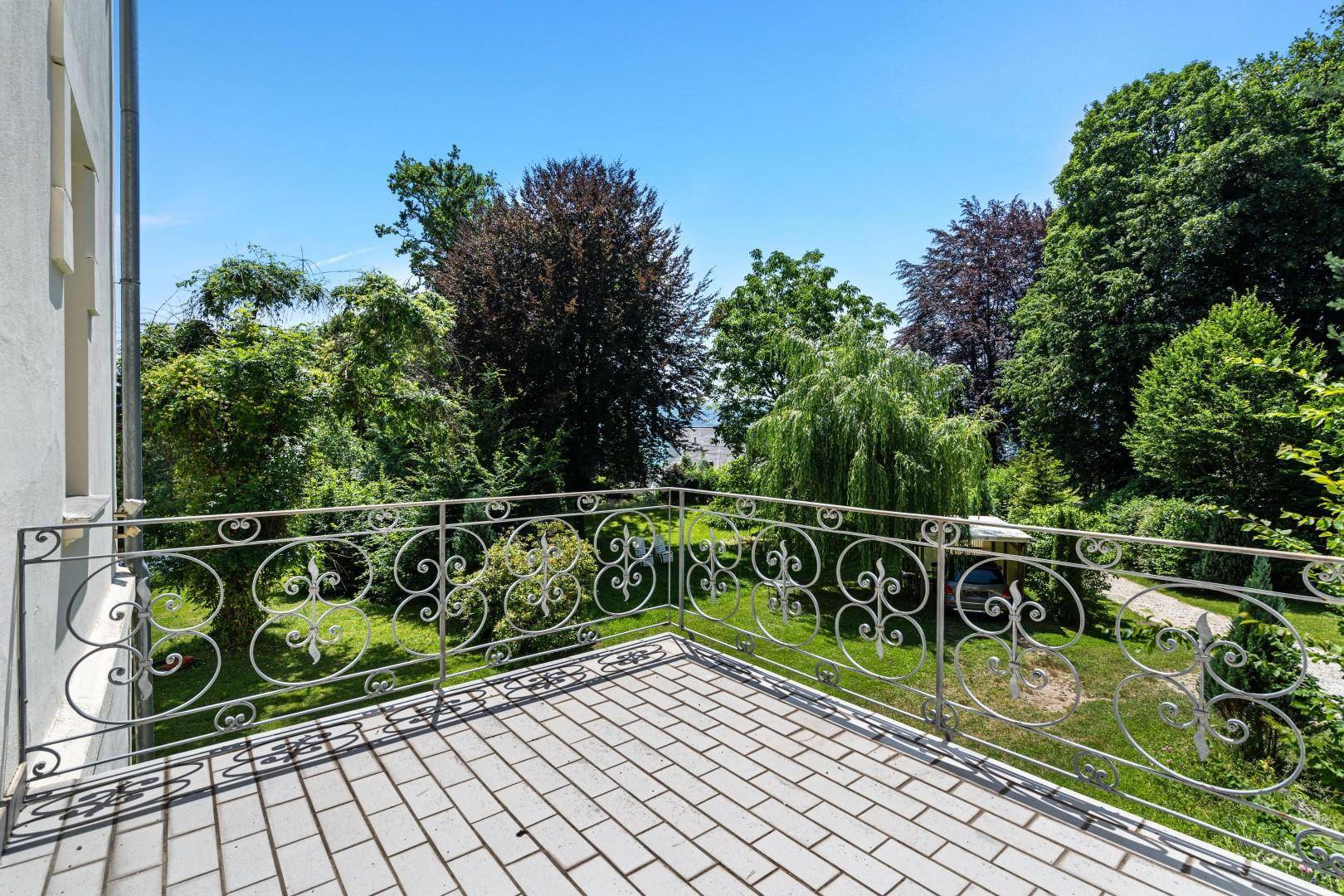 Westterrasse mit Garten