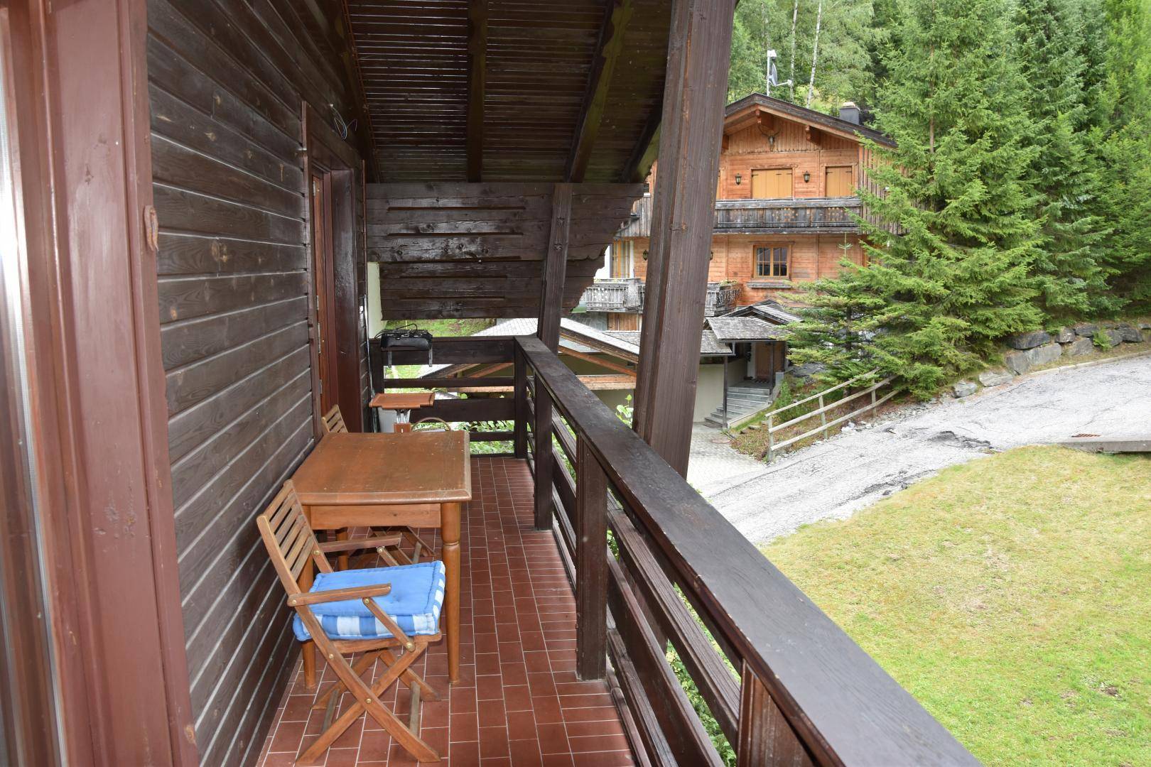 großer Balkon