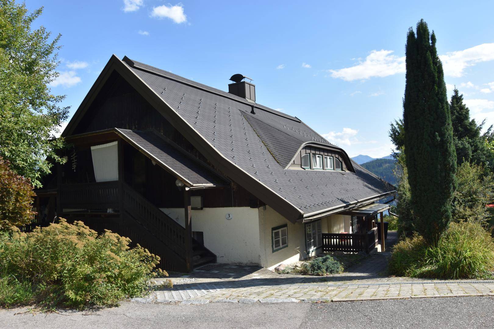 Zugang Wohnung nordseitig