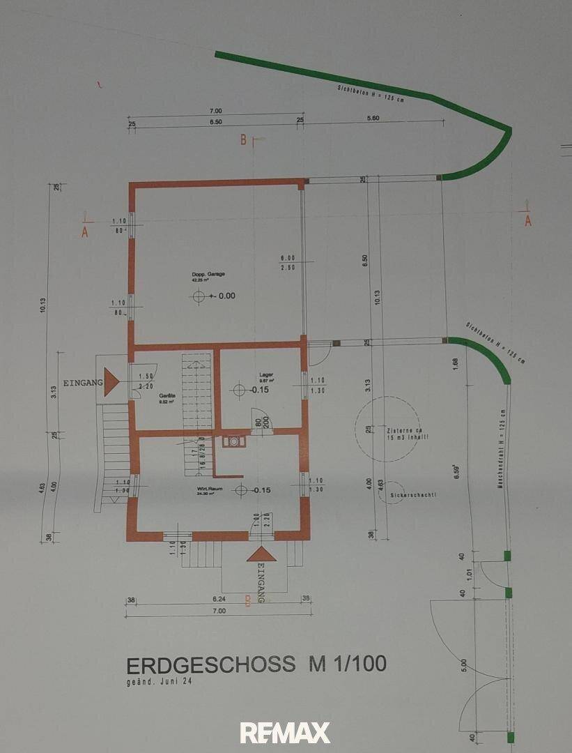 Grundriss des Erdgeschosses mit Eingangsbereich und Lagerraum.