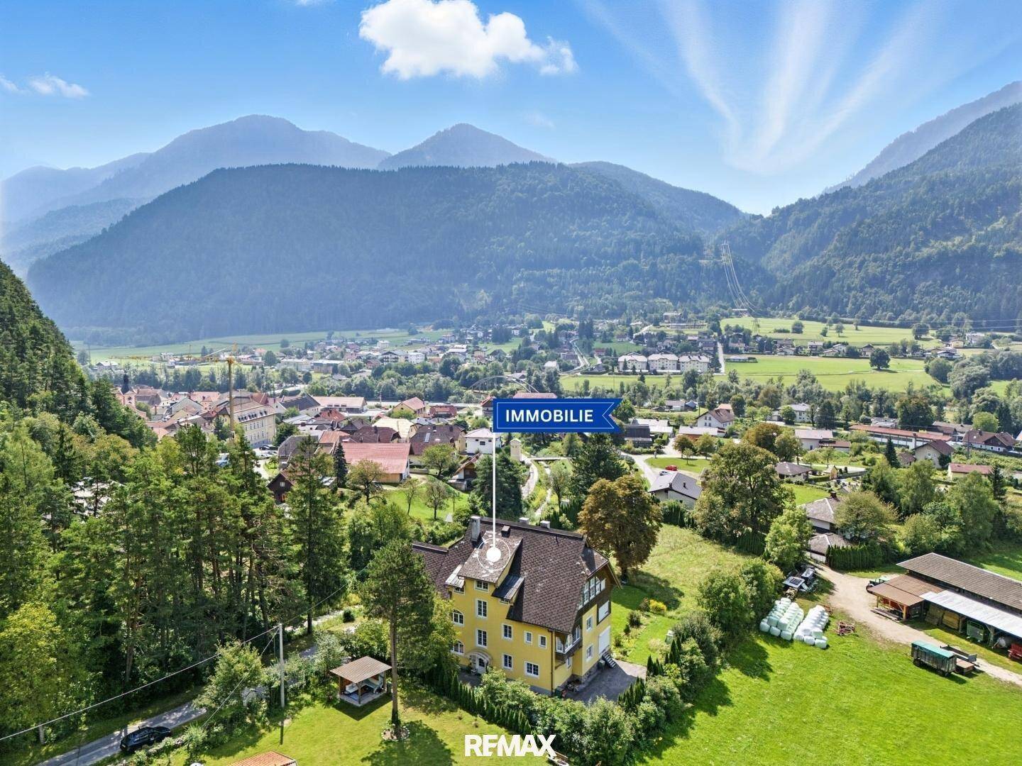 Nordansicht mit Bergpanorama