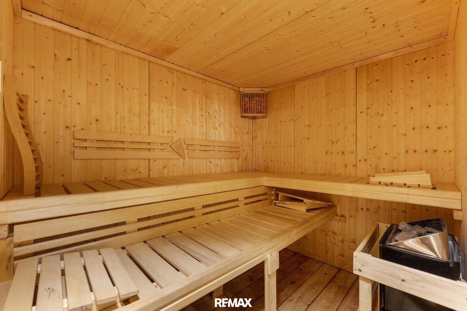 SAUNA