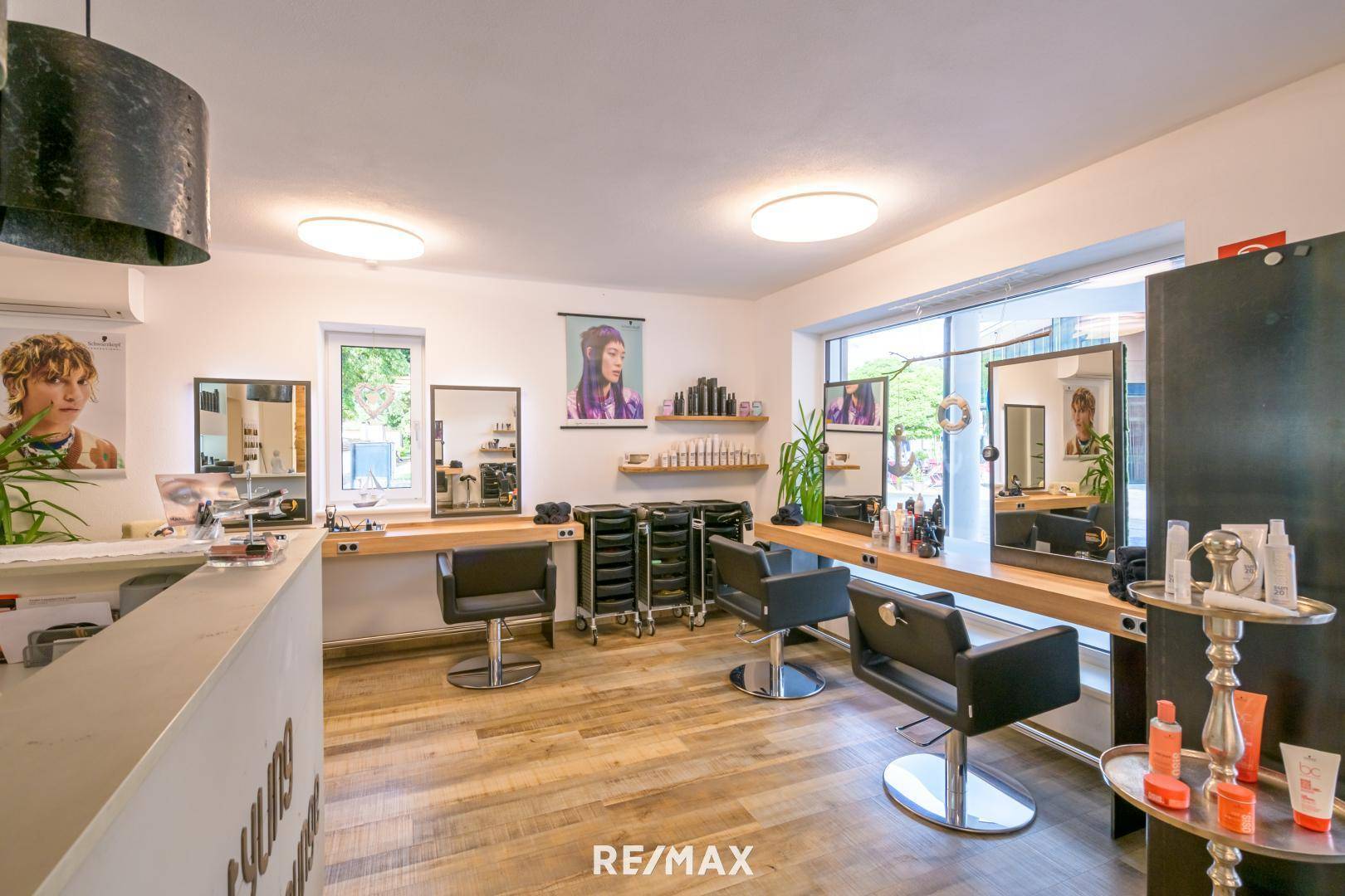 Geschäft 1 derzeit Friseur