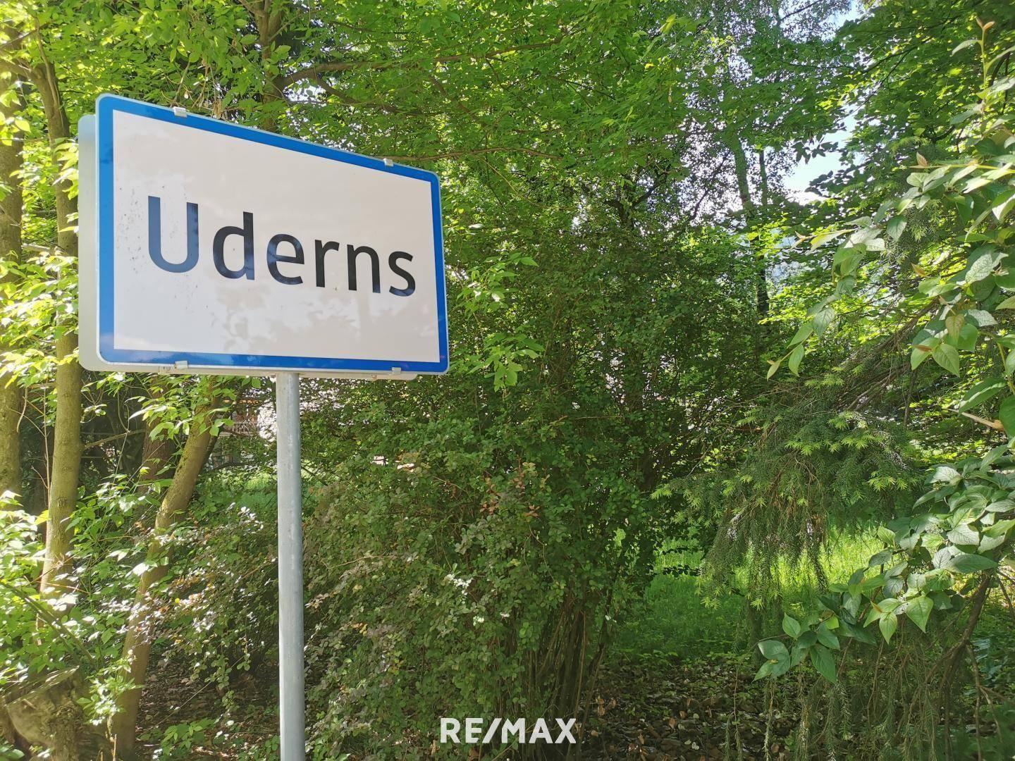 Ortschild Uderns