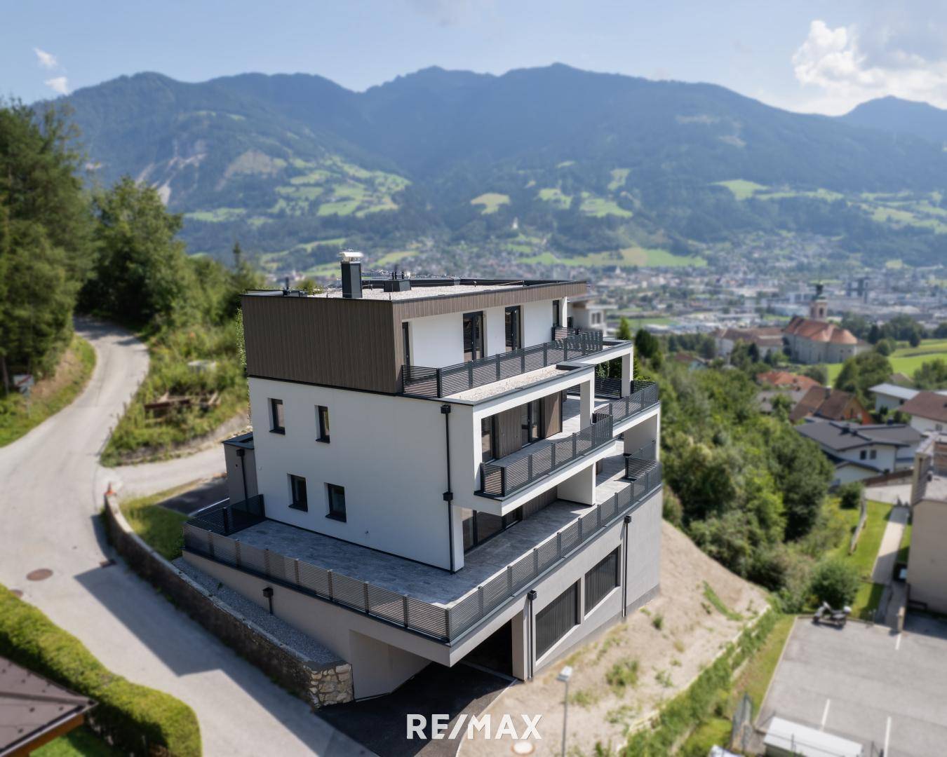 Außensicht Blick Richtung Kellerjoch