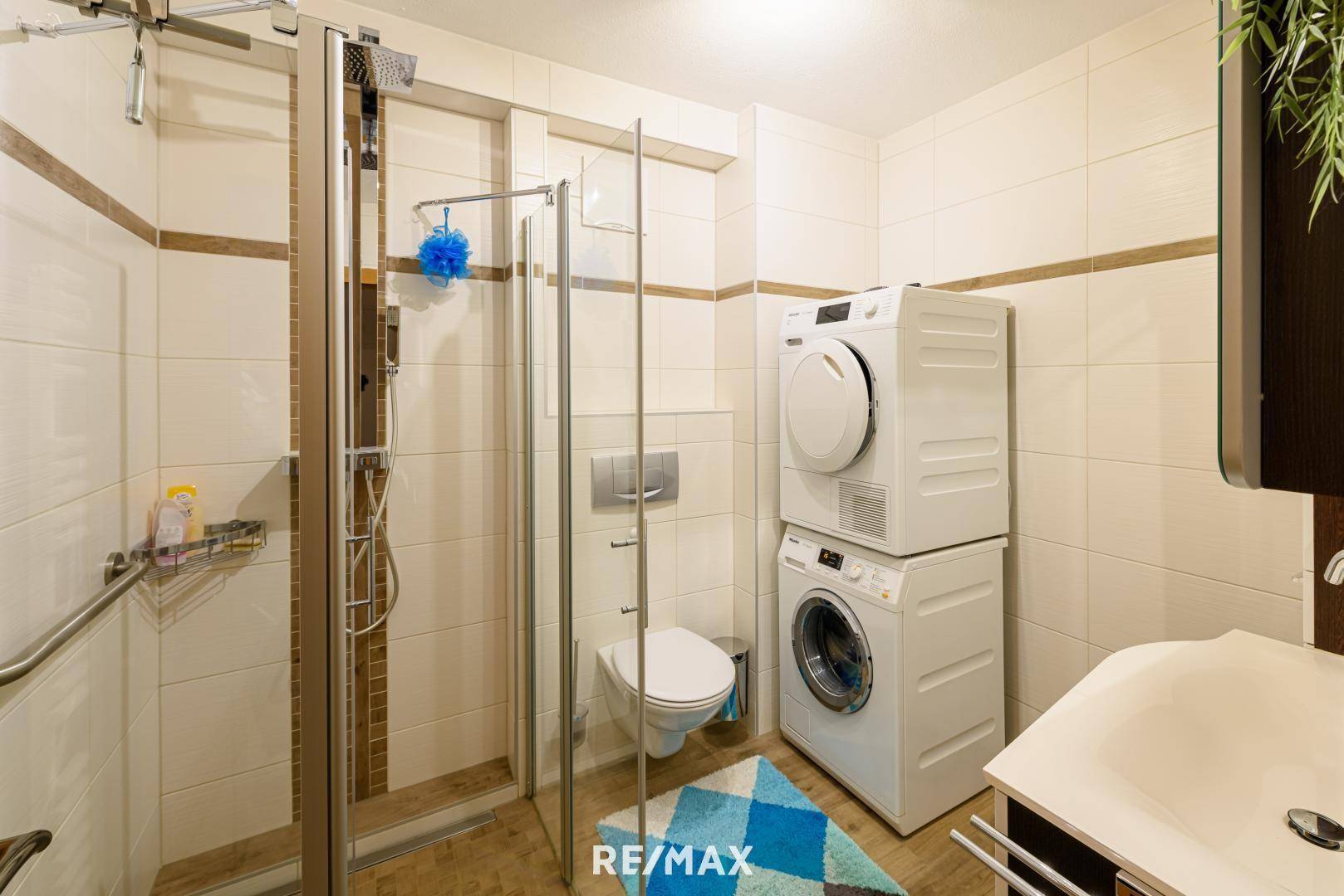 Wohnung Uderns - Badezimmer mit WC