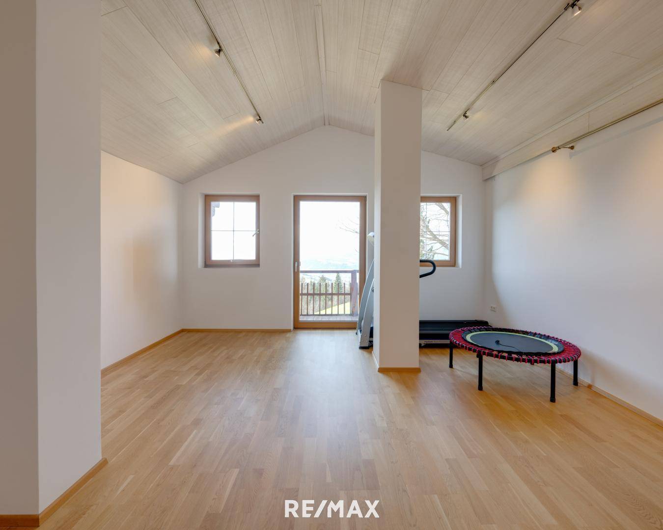 Zimmer-Hobbyraum OG
