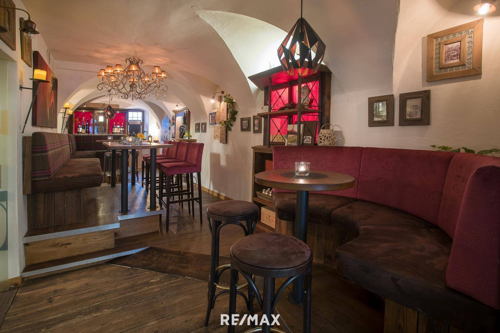 Jenbach Cafe Weinbar