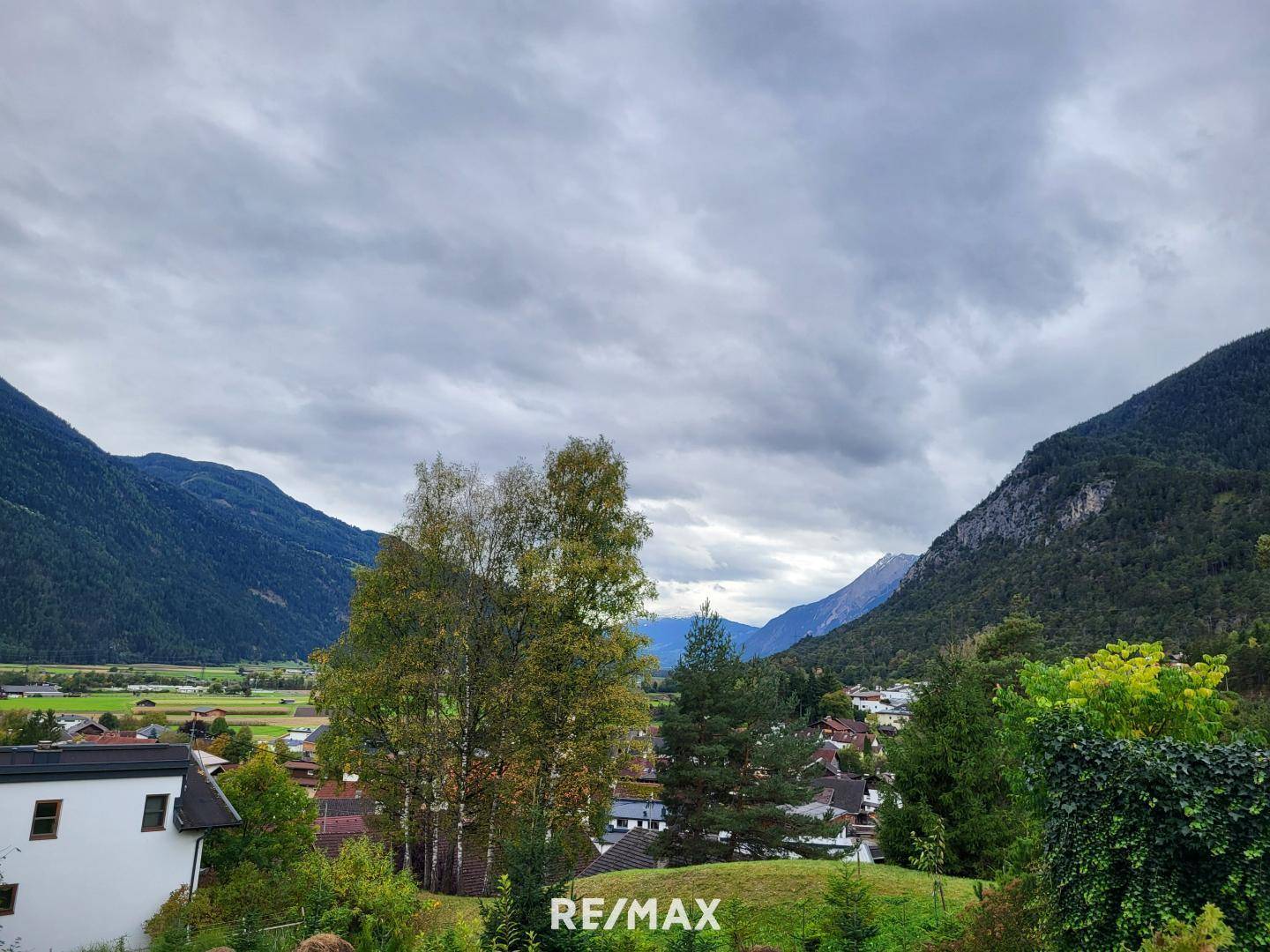 Aussicht von der Westterrasse im 1. OG