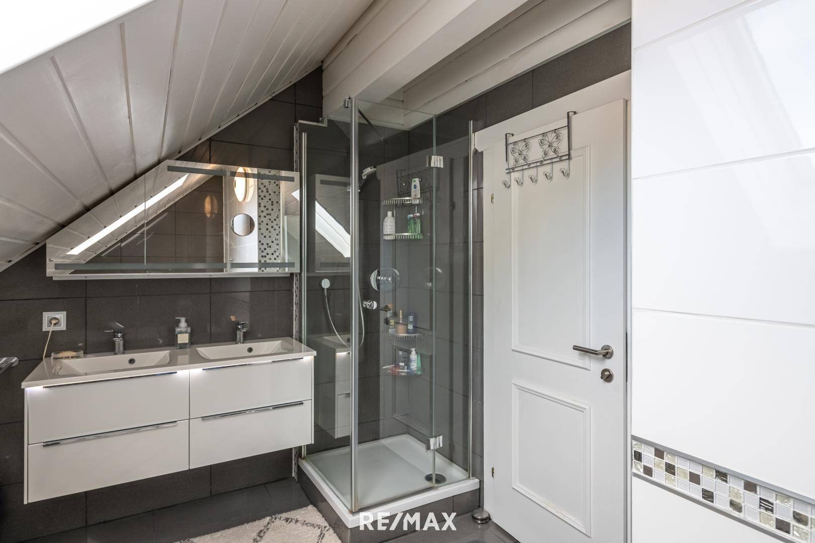 Badezimmer DG