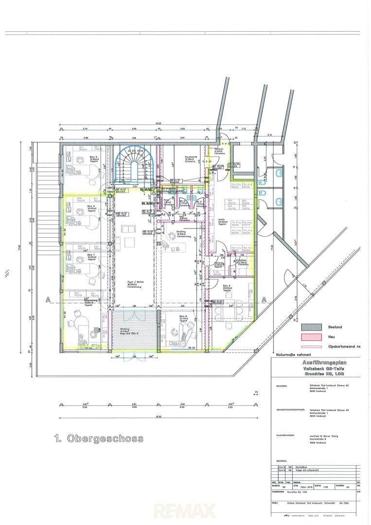 Detaillierter Grundriss des ersten Obergeschosses mit verschiedenen Räumen und Abmessungen.
