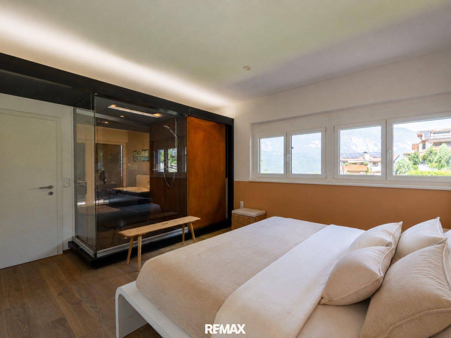 Masterbedroom KI bearbeitet