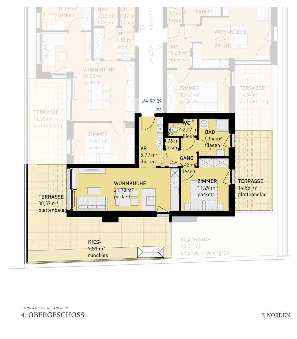Grundriss einer Wohnung im 4. Obergeschoss mit offener Wohnküche, zwei Terrassen und einem Gartenbereich.