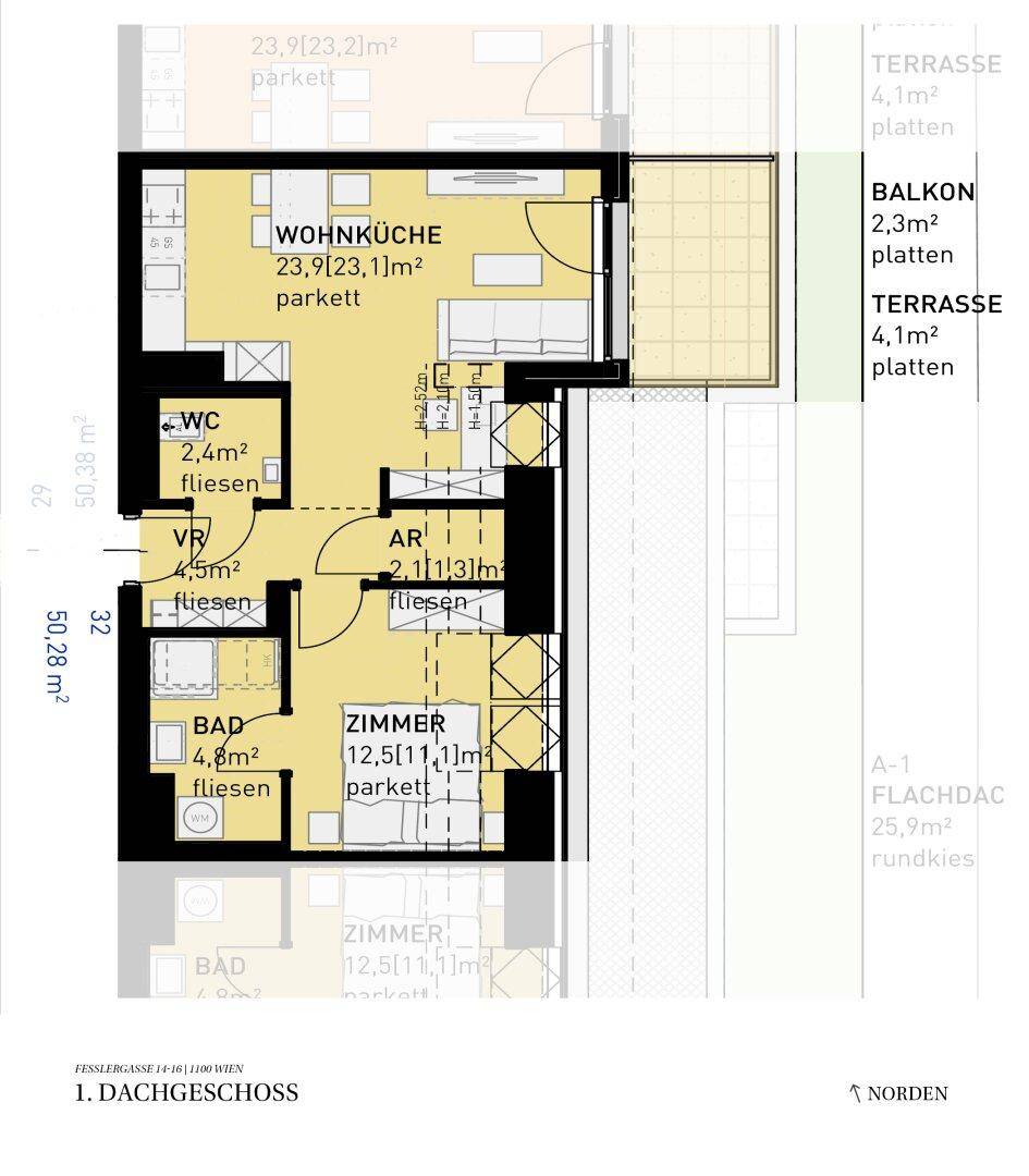Grundriss einer Dachgeschosswohnung mit offener Wohnküche, einem Schlafzimmer, Bad, separatem WC, Balkon und zwei Terrassen.