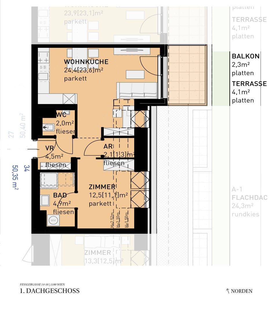 Grundriss des Dachgeschosses mit offener Wohnküche, zwei Schlafzimmern, Bad, separatem WC und Zugang zu Balkon und Terrasse.