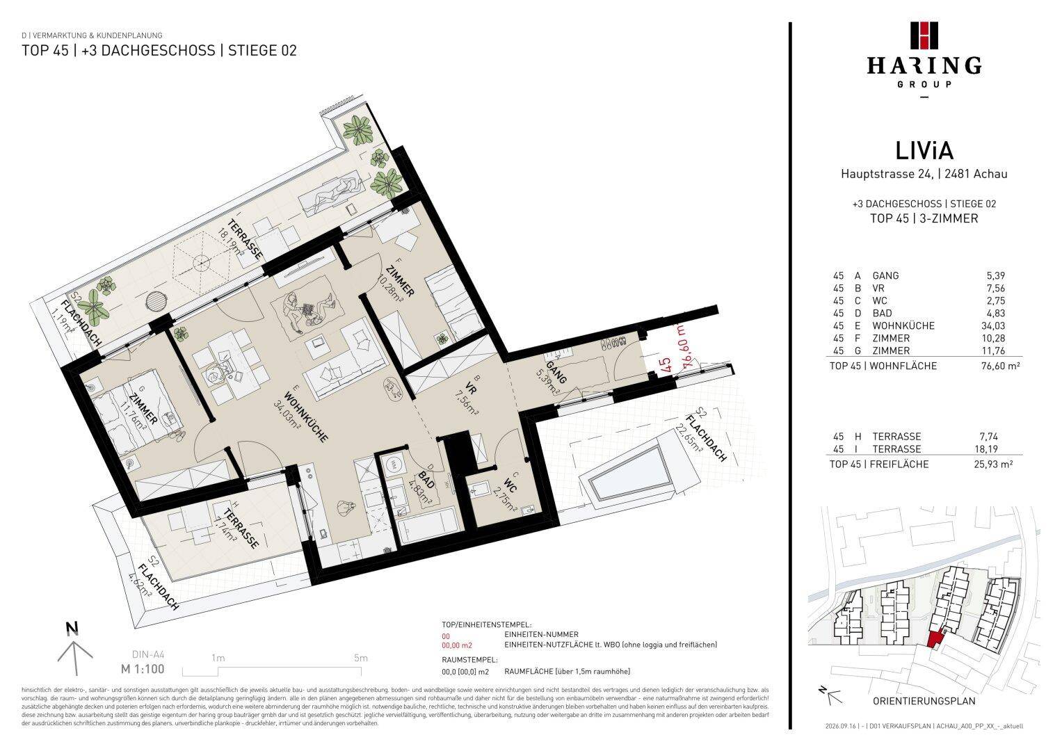 Detaillierter Grundriss einer Dachgeschosswohnung mit mehreren Terrassen und Zimmern.