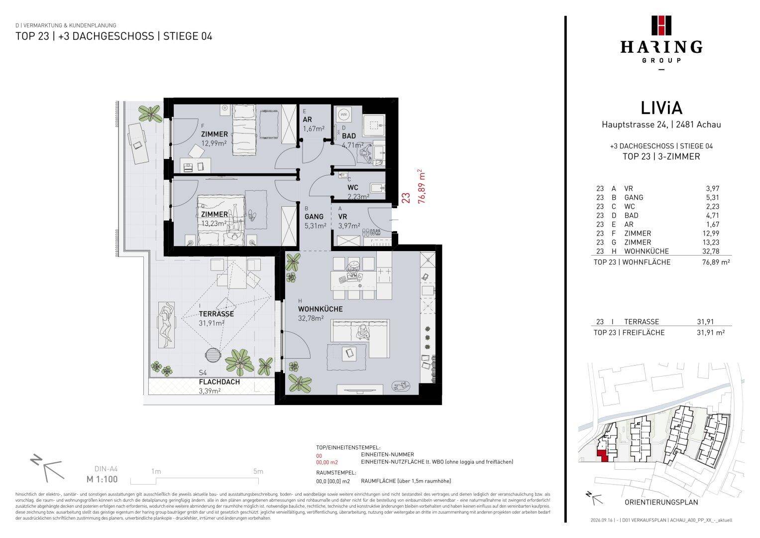 Detaillierter Grundriss einer Wohnung mit drei Zimmern, Terrasse und offener Wohnküche.
