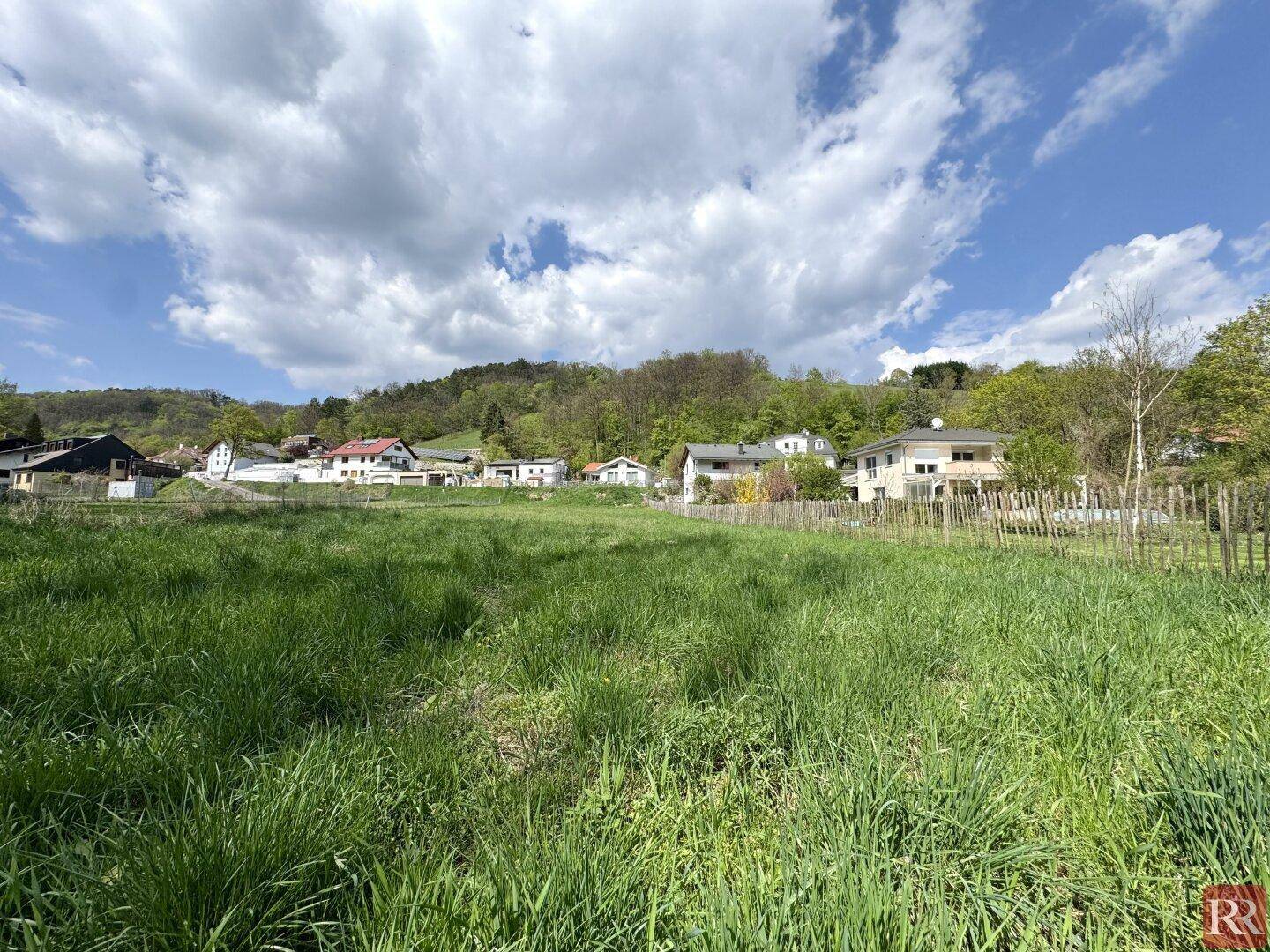 Sonniges und ebenes Baugrundstück in Klosterneuburg-Weidling - Mehr