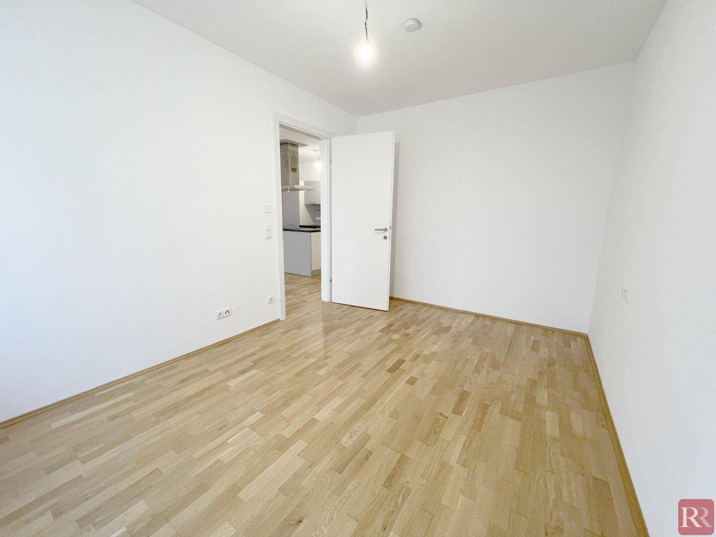 Helle 2-Zimmer-Wohnung mit Balkon und durchdachtem Grundriss - Ansicht 3