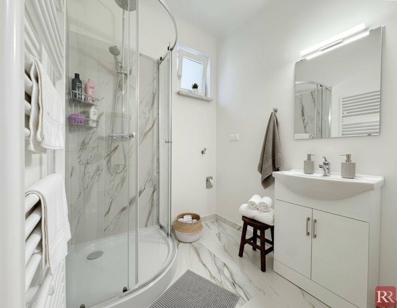 Provisionsfrei - vollsanierte 2-Zimmer-Wohnung mit ausgezeichneter Infrastruktur - Ansicht 5
