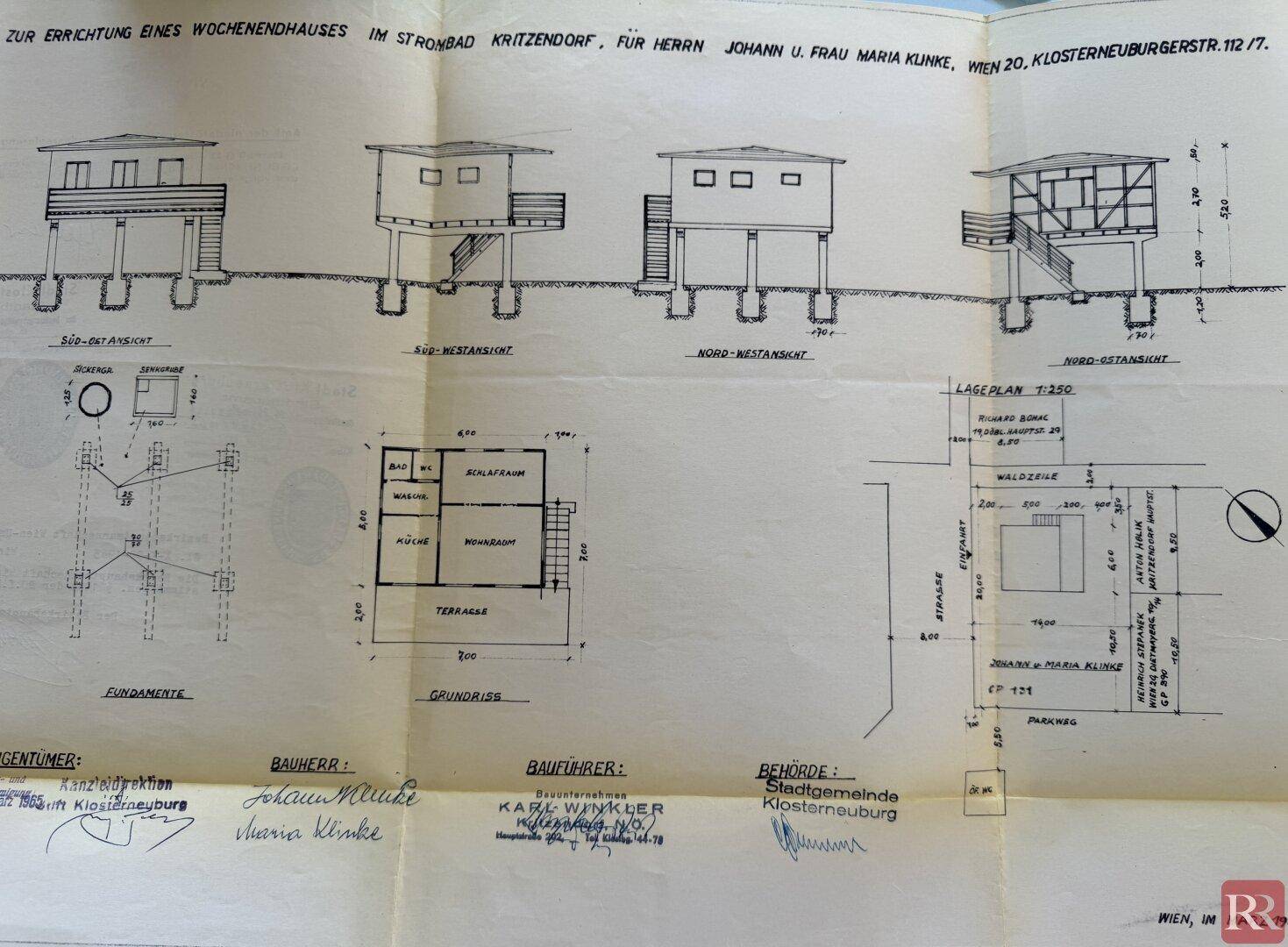 Historische Baupläne eines Wochenendhauses mit Ansichten und Grundrissdetails.