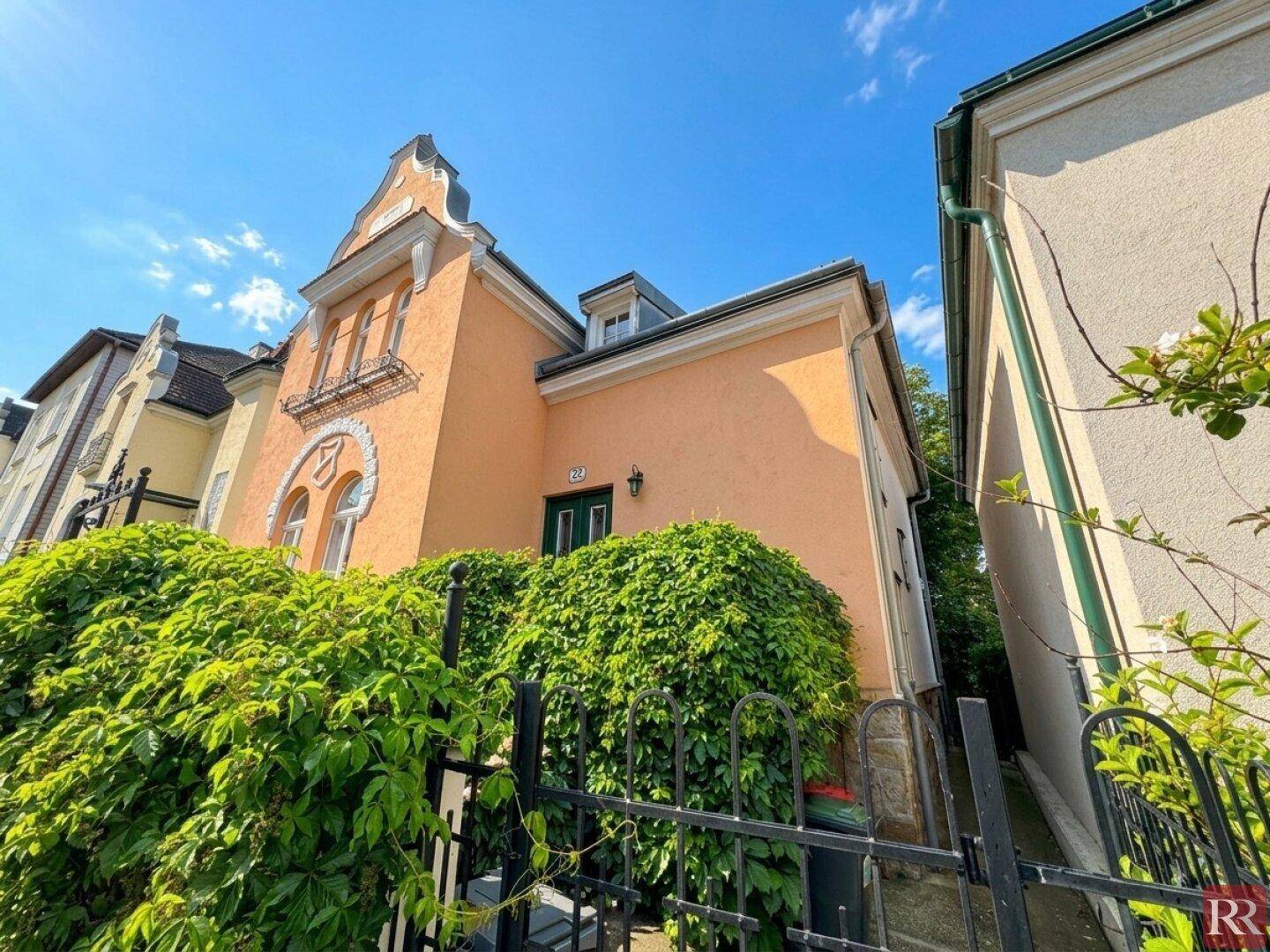 Historische Altbauvilla mit Charme - unbefristet vermietet - attraktives Investitionsobjekt in Toplage - Ansicht 6