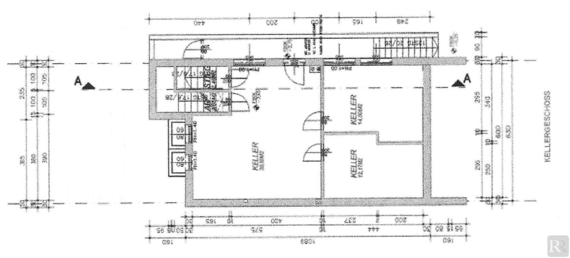 Grundriss des Kellergeschosses mit mehreren Kellerräumen und Treppenaufgang.