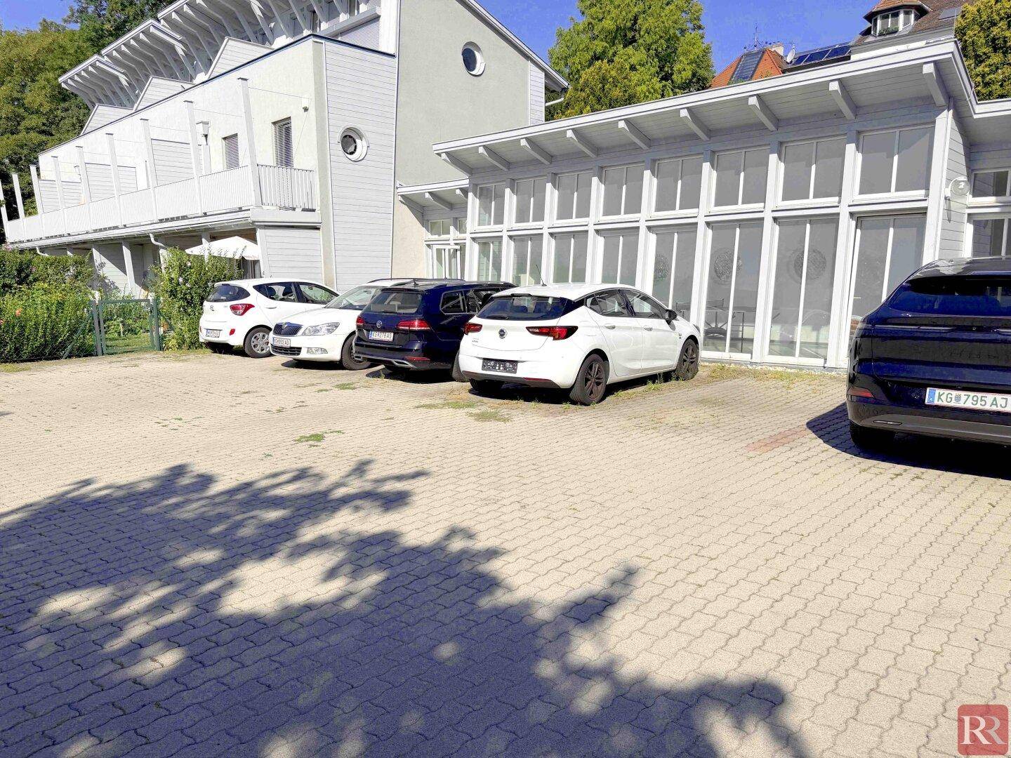 14_Parkplatz