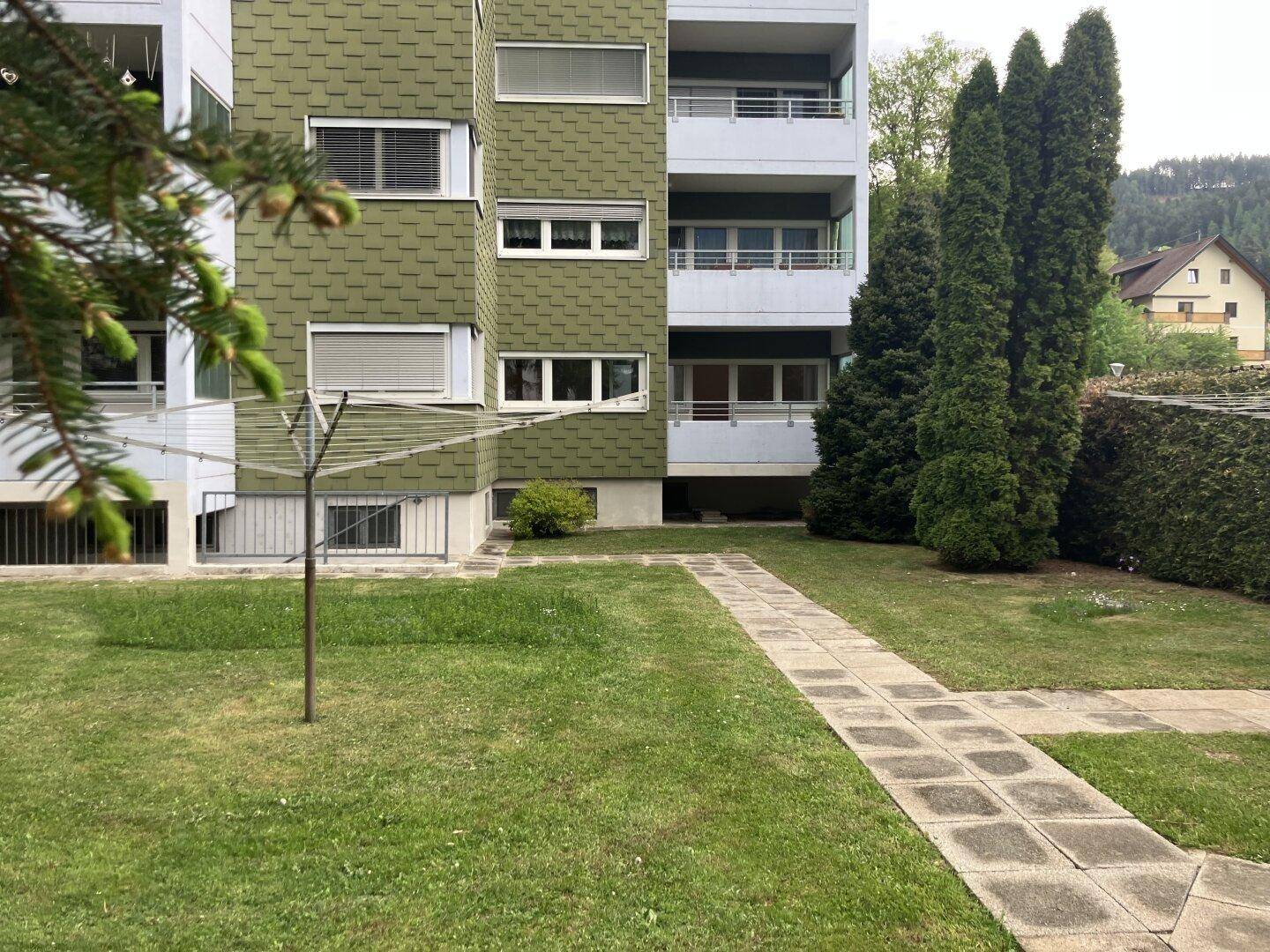 RESERVIERT!Mega! Riesen Familienwohnung zum Top-Preis! - View 2