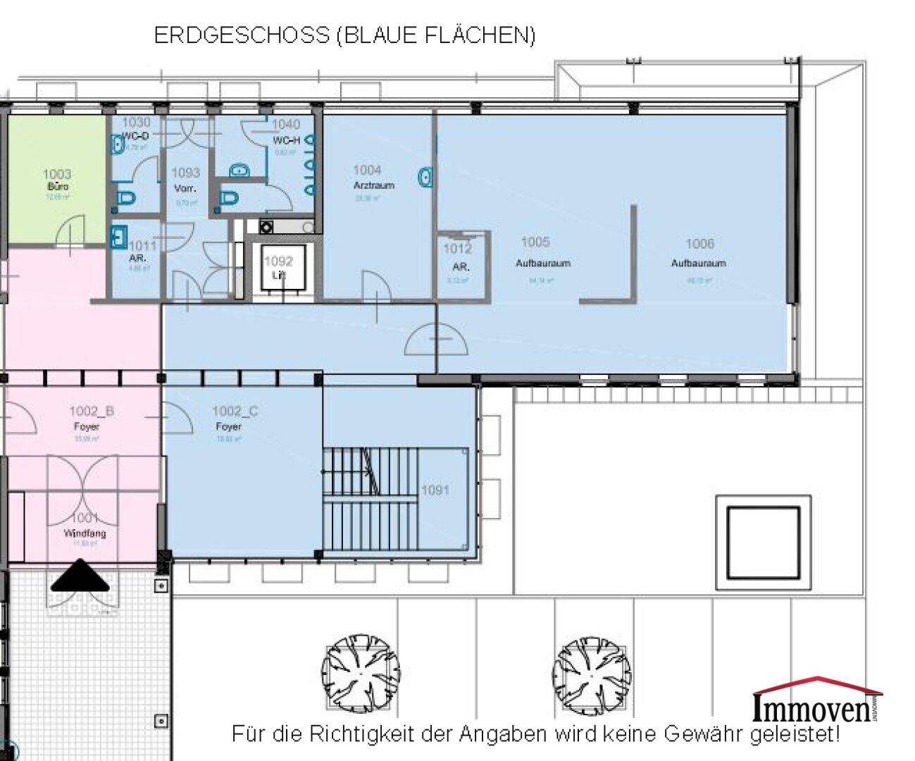 Grundriss des Erdgeschosses mit verschiedenen Büroräumen und Sanitäranlagen.