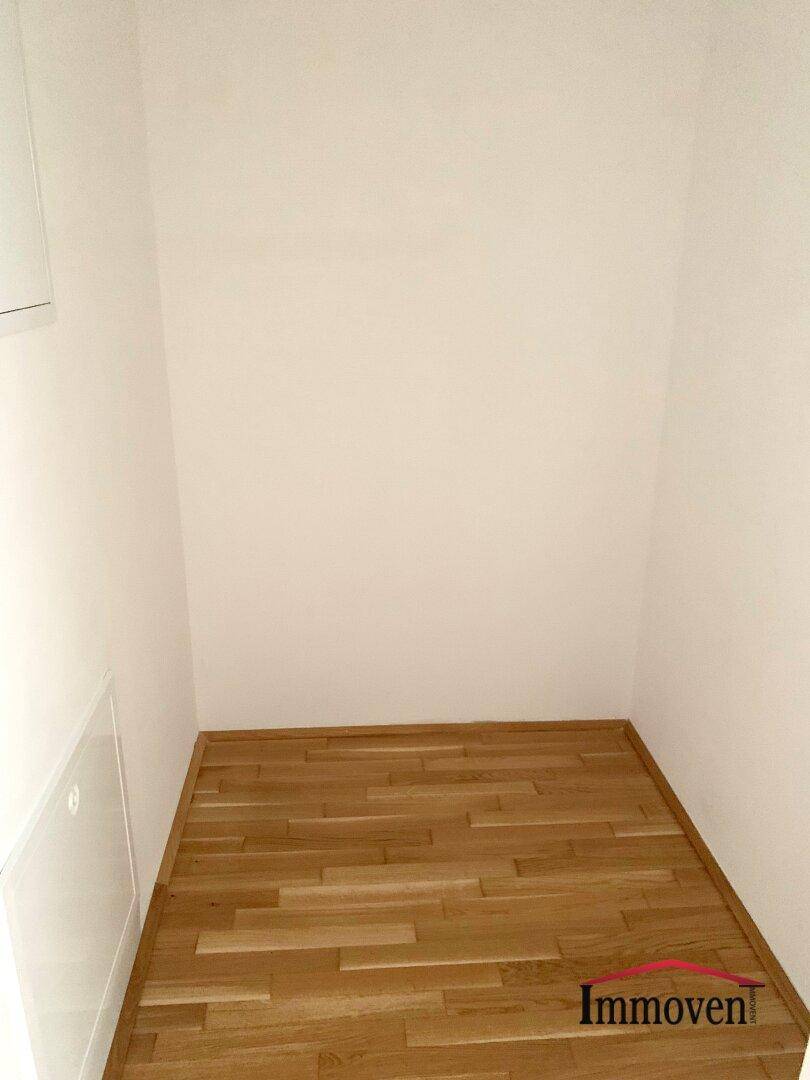 Traumhafte helle 2-Zimmerwohnung mit Loggia und kleinem Garten! (Mietbeginn 01.09.2026) - Mehr