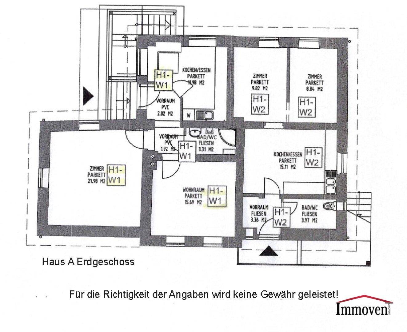 Grundriss des Erdgeschosses von Haus A mit mehreren Zimmern, Küche und Bad.