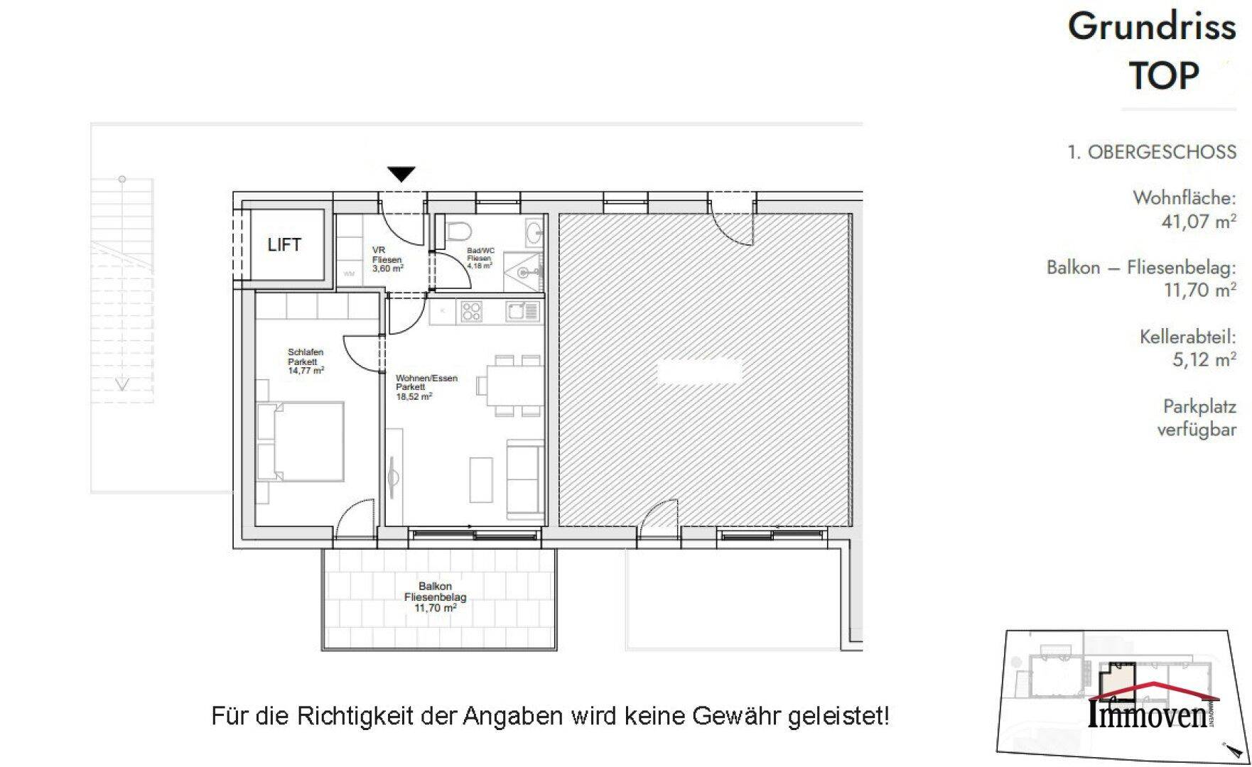 Grundriss einer Wohnung im ersten Obergeschoss mit offenem Wohn-Essbereich, Schlafzimmer und Balkon.