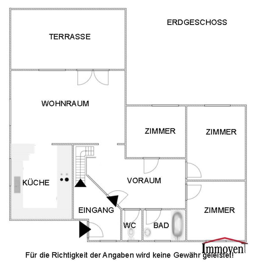 Grundriss des Erdgeschosses mit Wohnraum, Küche, Terrasse, Bad und separatem WC.