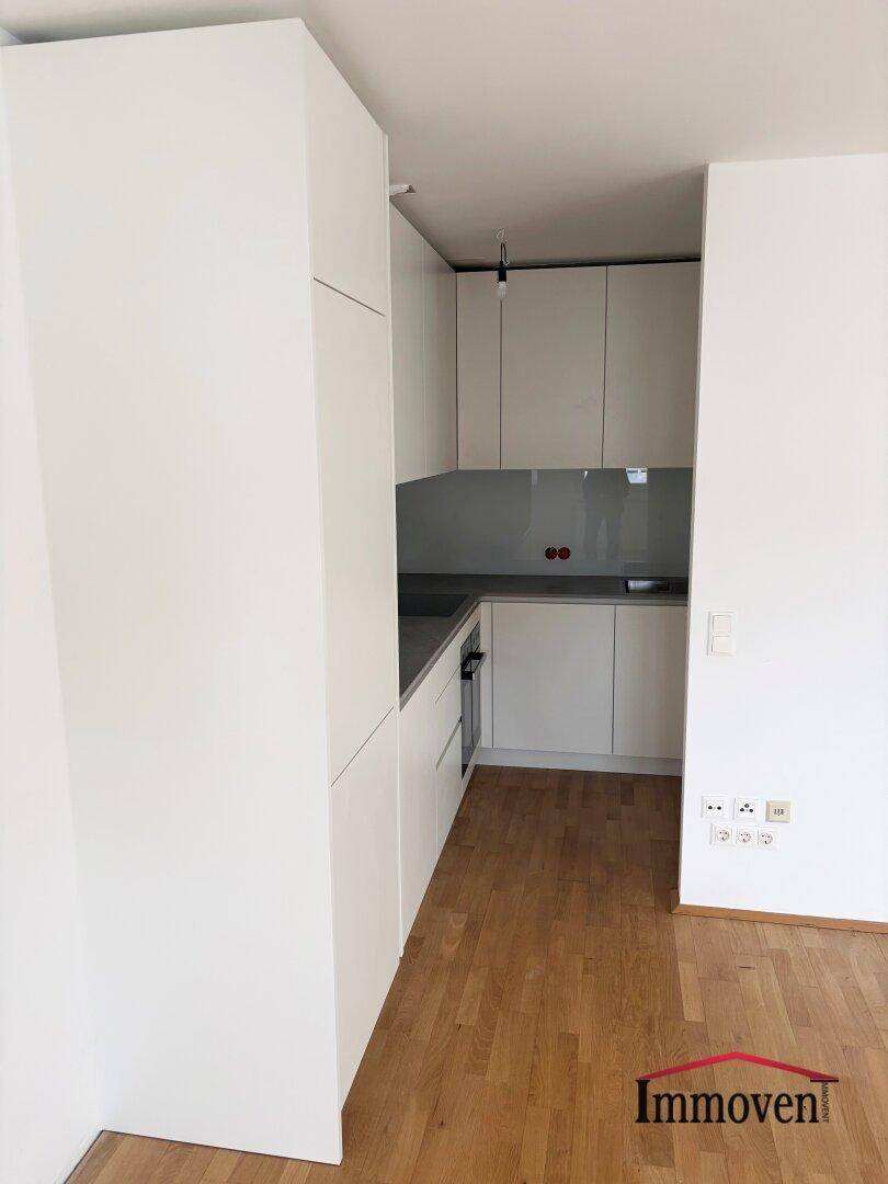 HOFSEITIG - Schöne 4-Zimmerdachgeschosswohnung mit Terrasse und Klimaanlage! - Ansicht 5