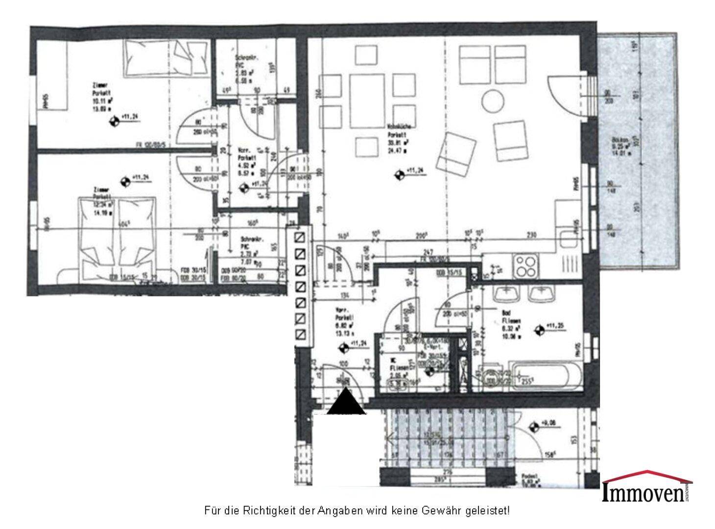 Detaillierter Grundriss der Wohnung mit Raumaufteilung und Balkon.