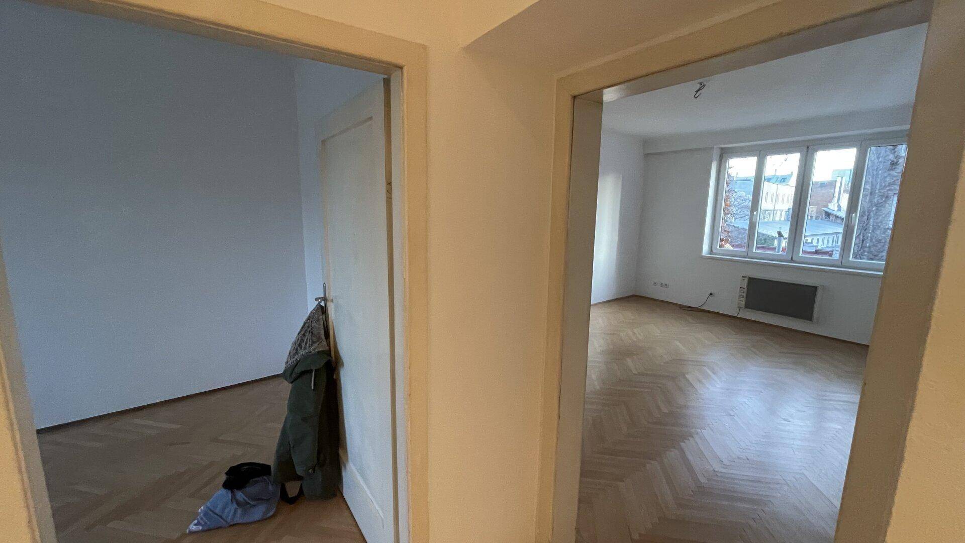 https://pictures.immobilienscout24.de/prod.www.immobilienscout24.at/pictureserver/loadPicture?q=70&id=012.0012000001NbW1I-1735829848-ed7c080bf2634858a1081a682a66f003