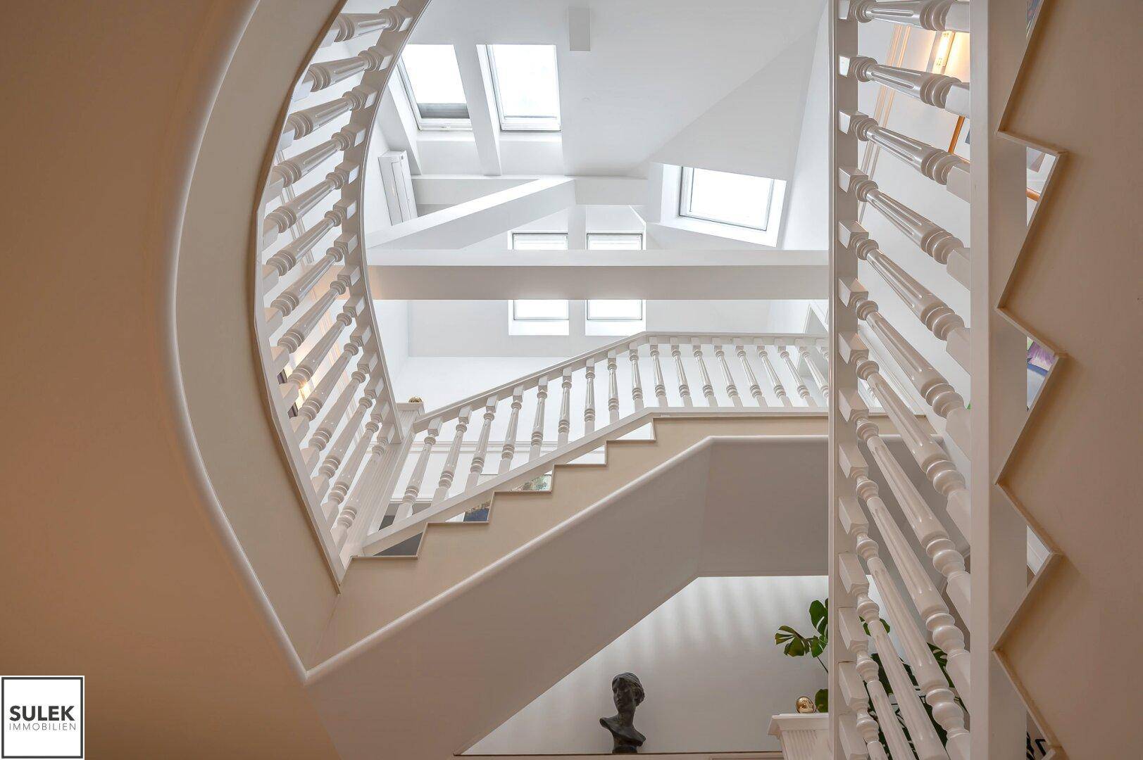 Traumhafte Villa mit historischem Flair, großem Garten, Pool, Sauna &amp; und vielem mehr! - Ansicht 6