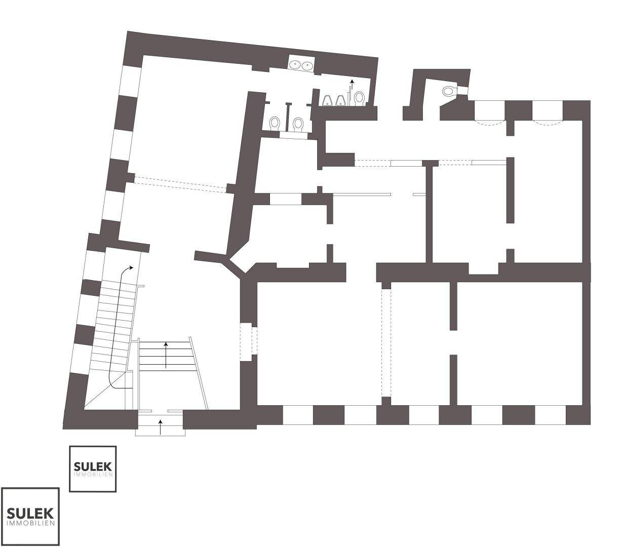 Grundriss des Erdgeschosses mit mehreren Räumen und einem Treppenhaus.