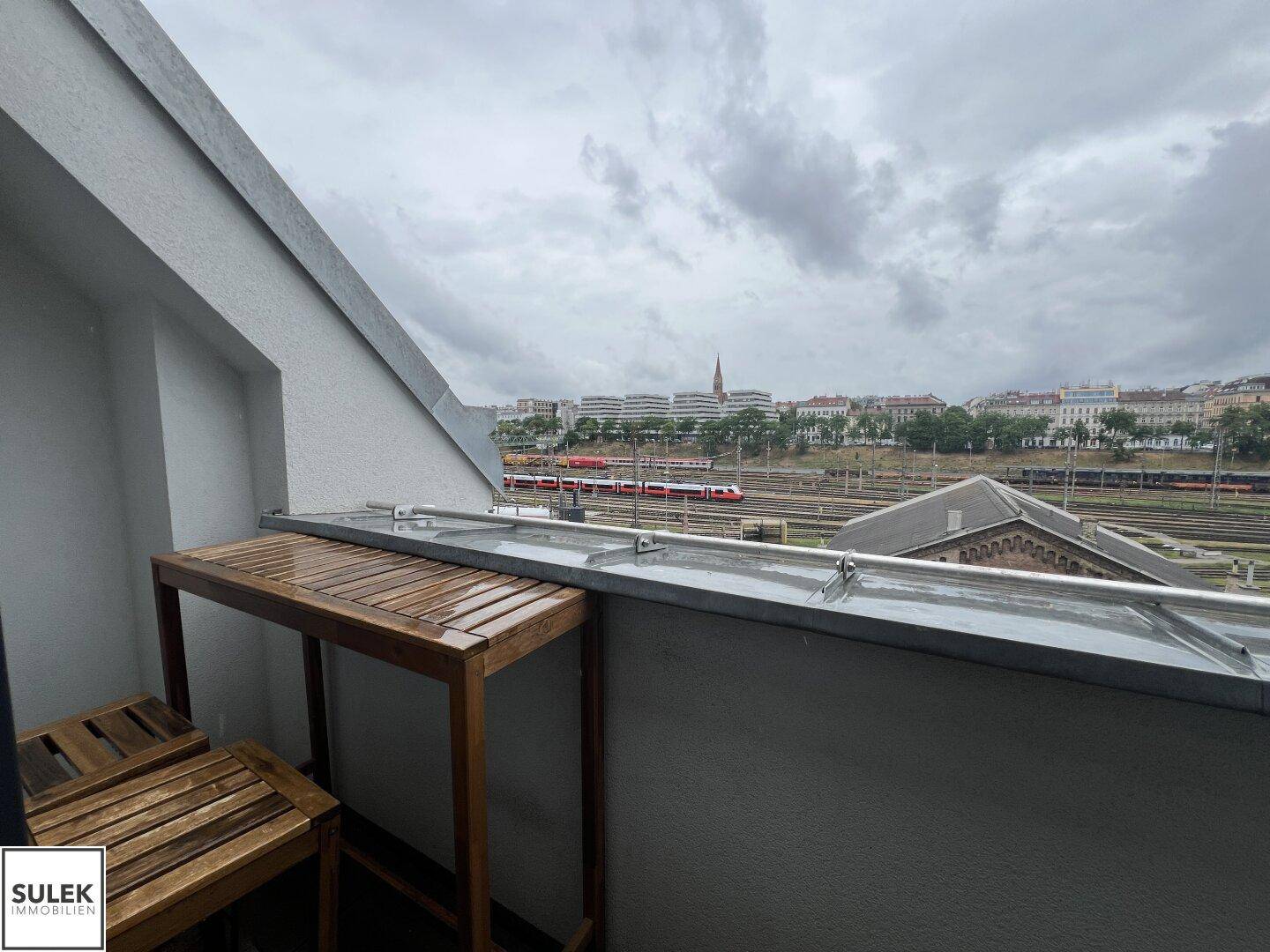 Ab SOFORT: Gut geschnittene 3 Zimmer Maisonette mit Terrasse - DG Ausbau - nahe Mariahilfer Str./Westbahnhof - Ansicht 2