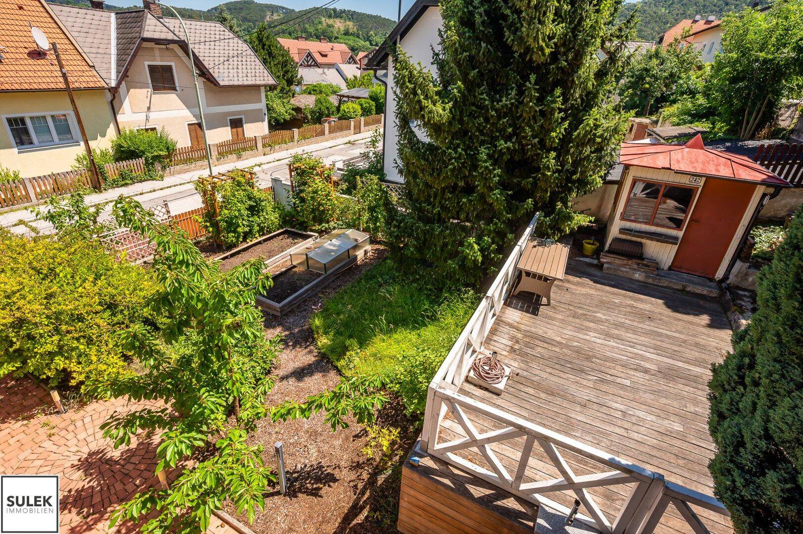 außergewöhnliches Einfamilienhaus mit Geschichte im Herzen von Berndorf - Widok 2